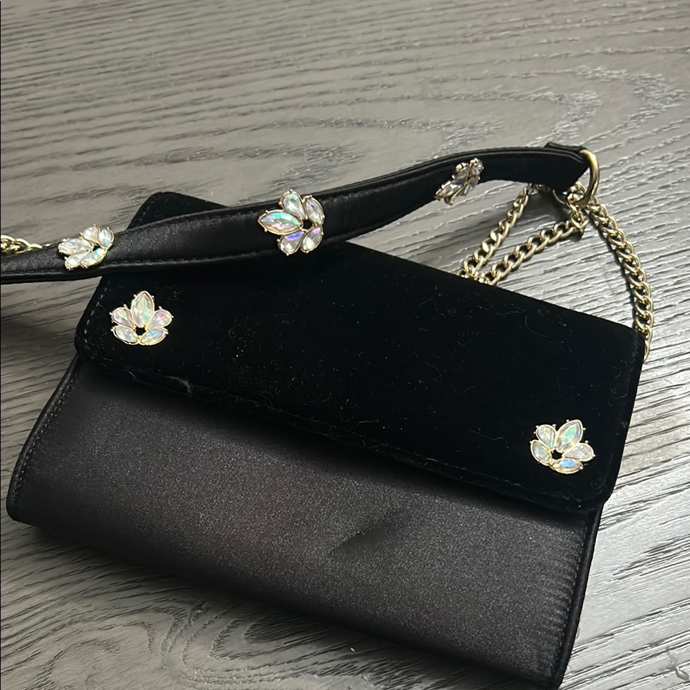 FIONI Clothing Black Shoulder Bag with Gold Chain